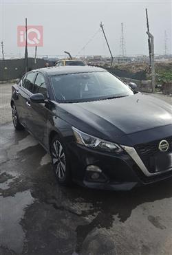 نيسان ألتيما